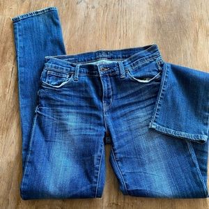 Lucky Brand jeans. Brooke Straight fit. Size 6/28.